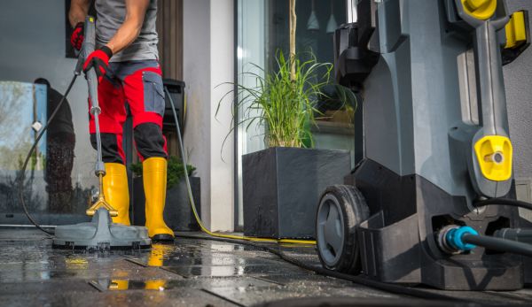 Commercial Pressure Cleaning in Brunswick